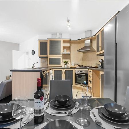 Birmingham, Modern 2 Bedroom, Free Parking Spaces, Free Wi-Fi And Netflix Bagian luar foto