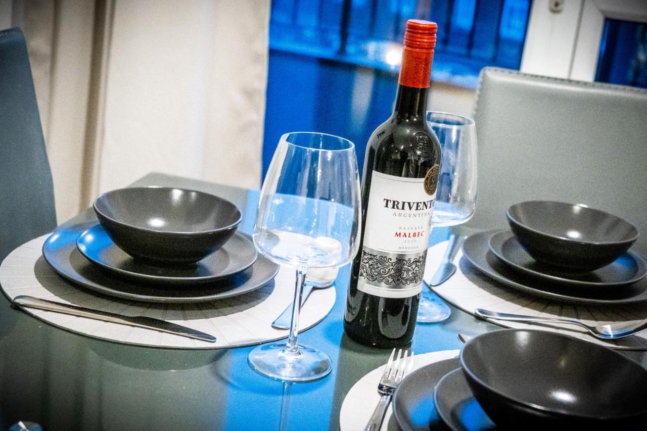 Birmingham, Modern 2 Bedroom, Free Parking Spaces, Free Wi-Fi And Netflix Bagian luar foto